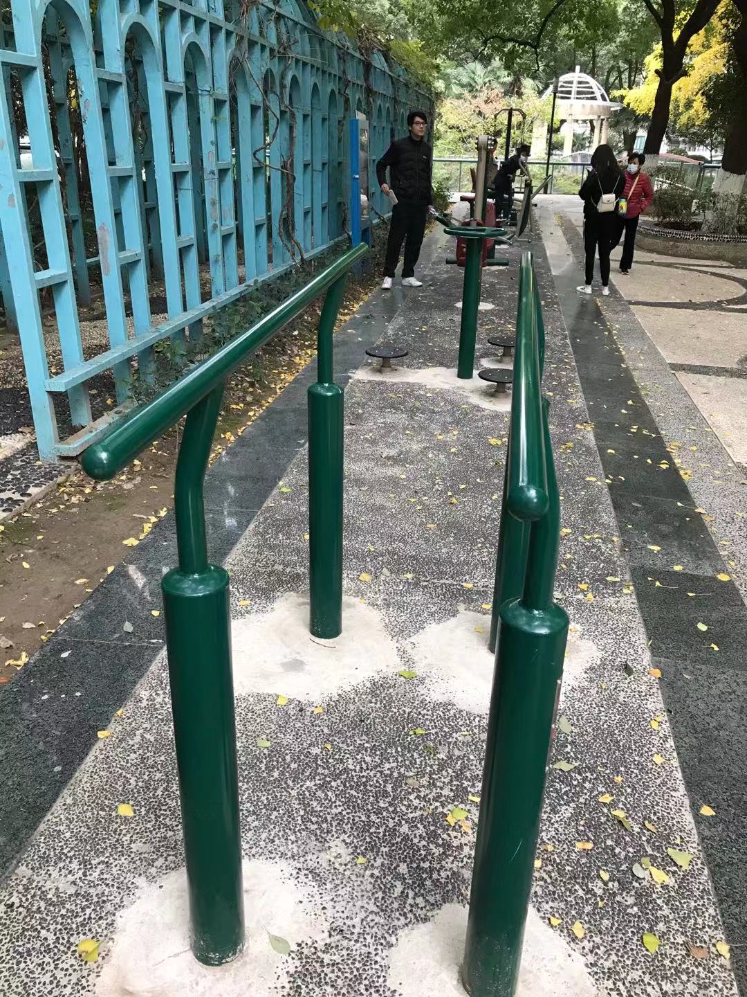 靜安區(qū)曹家渡街道達(dá)安居委健身點(diǎn)(長(zhǎng)壽路999弄一) 靜安區(qū)曹家渡街道達(dá)安居委健身點(diǎn)(長(zhǎng)壽路999弄一)