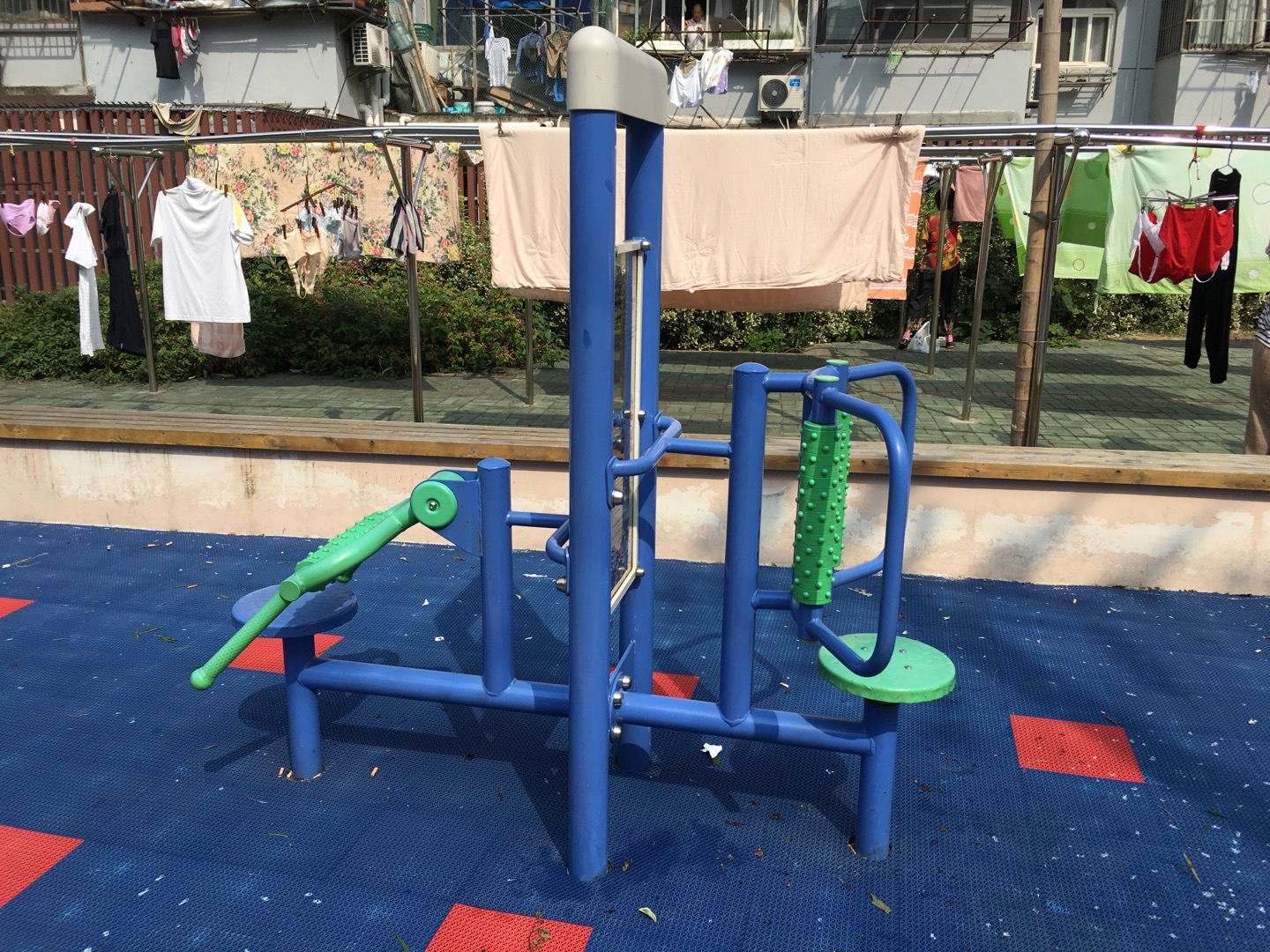 雙立柱腰背按摩器 雙立柱腰背按摩器