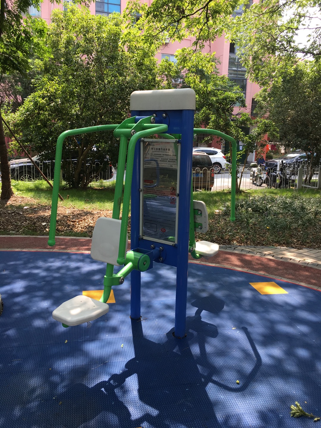 雙立柱推力訓(xùn)練器 雙立柱推力訓(xùn)練器