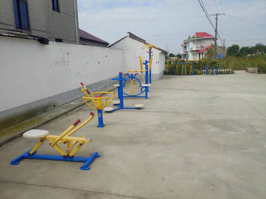 豎新鎮(zhèn)響哃村健身點(diǎn)一