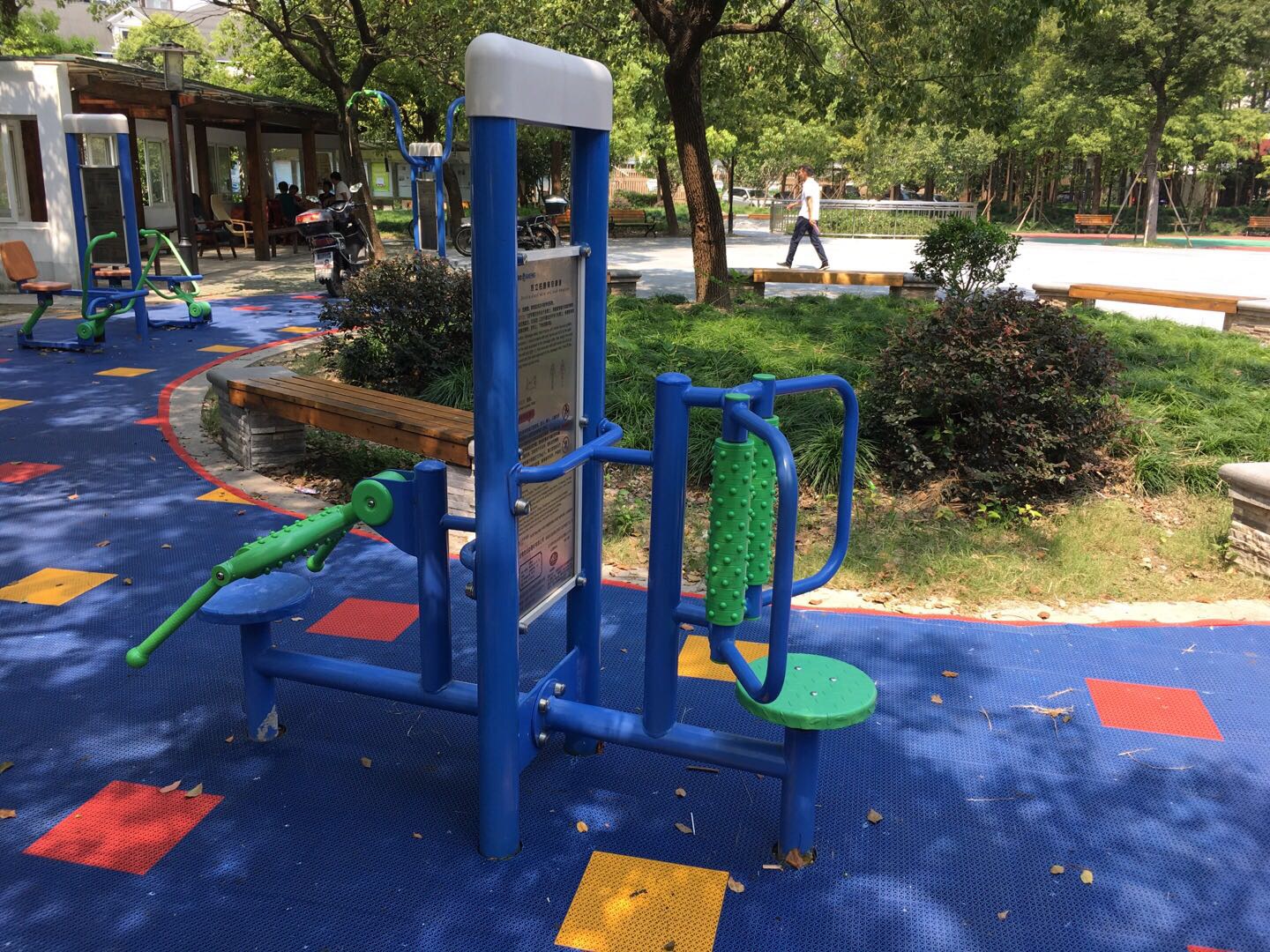 雙立柱腰背按摩器 雙立柱腰背按摩器