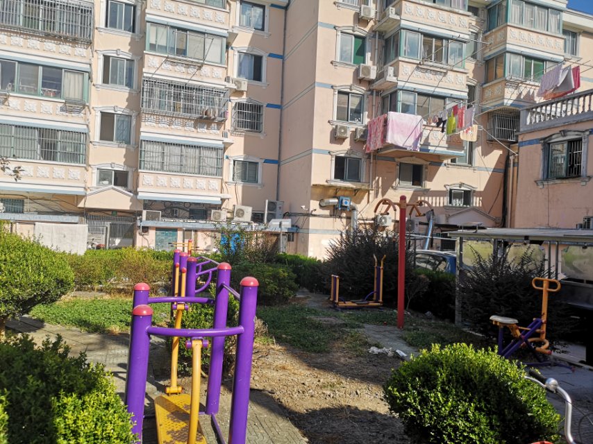 東風(fēng)居委會健身點(diǎn)