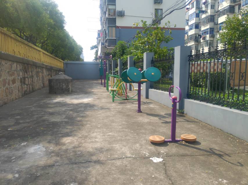 通波32弄健身點(diǎn)