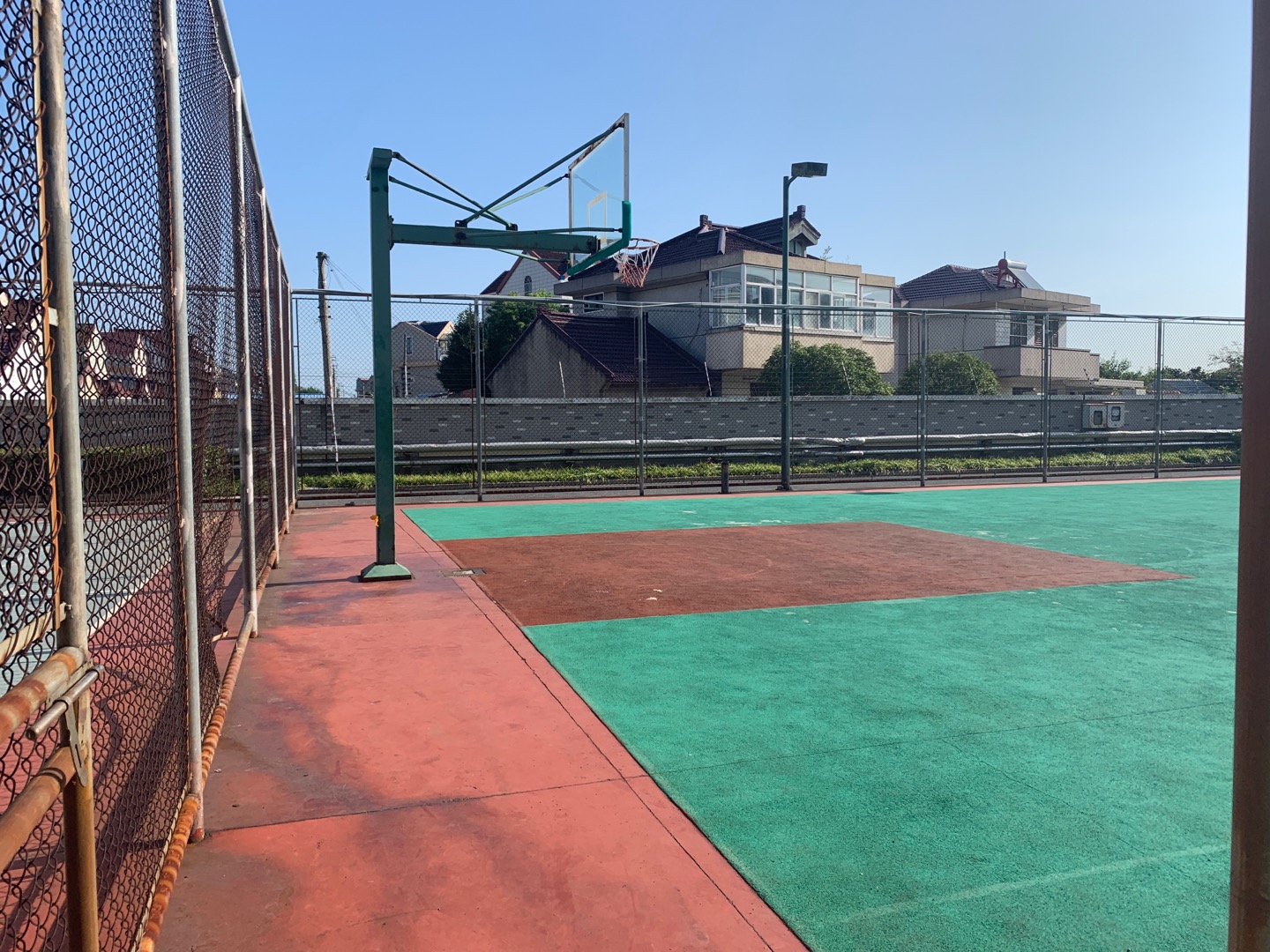 堡鎮(zhèn)醫(yī)院籃球場