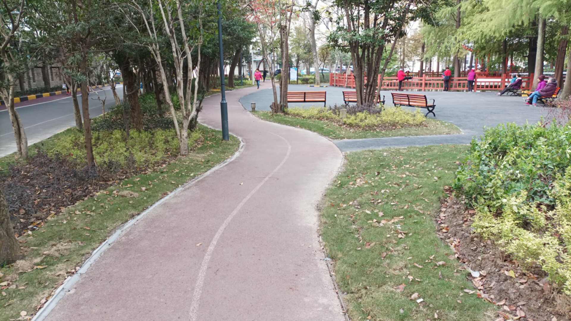 甘泉苑健身步道(二) 甘泉苑健身步道(二)