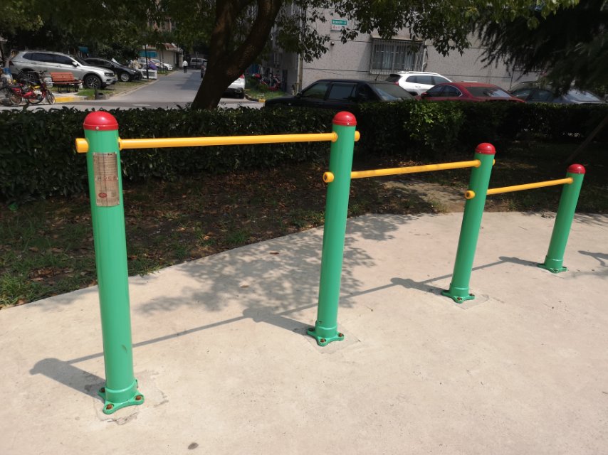 多聯(lián)壓腿架