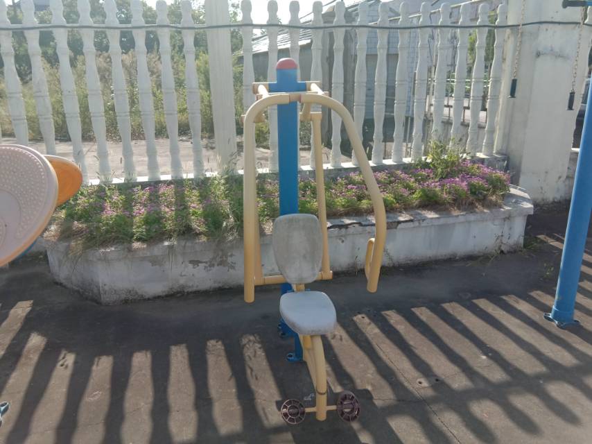 自重推胸器 自重推胸器