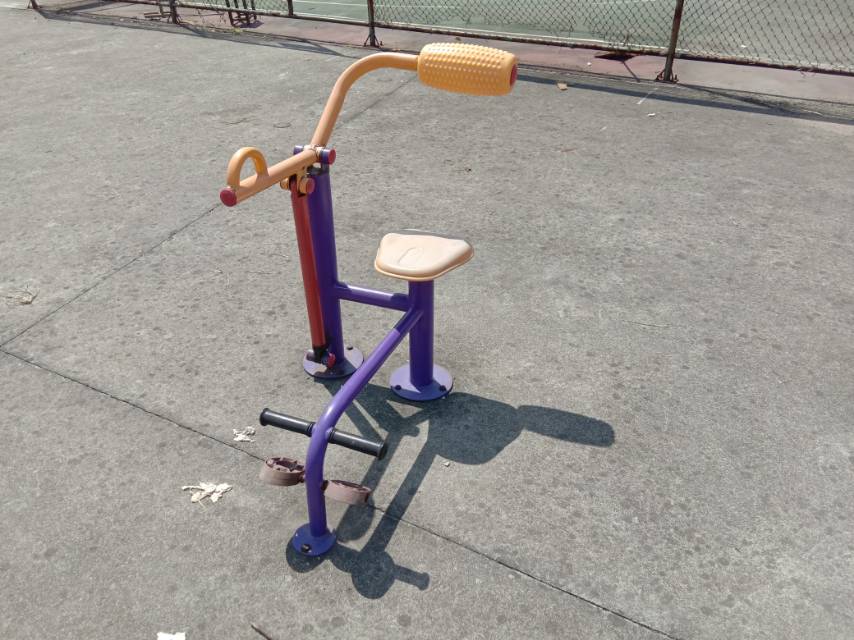 腹背訓練器 腹背訓練器