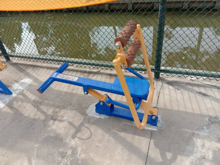 腹背屈伸訓練器 腹背屈伸訓練器