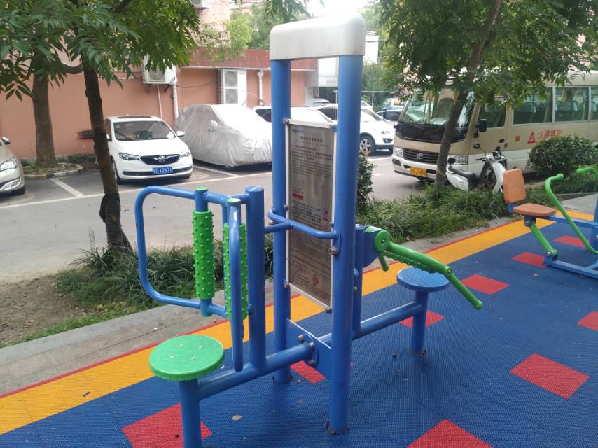 雙立柱腰背按摩器 雙立柱腰背按摩器