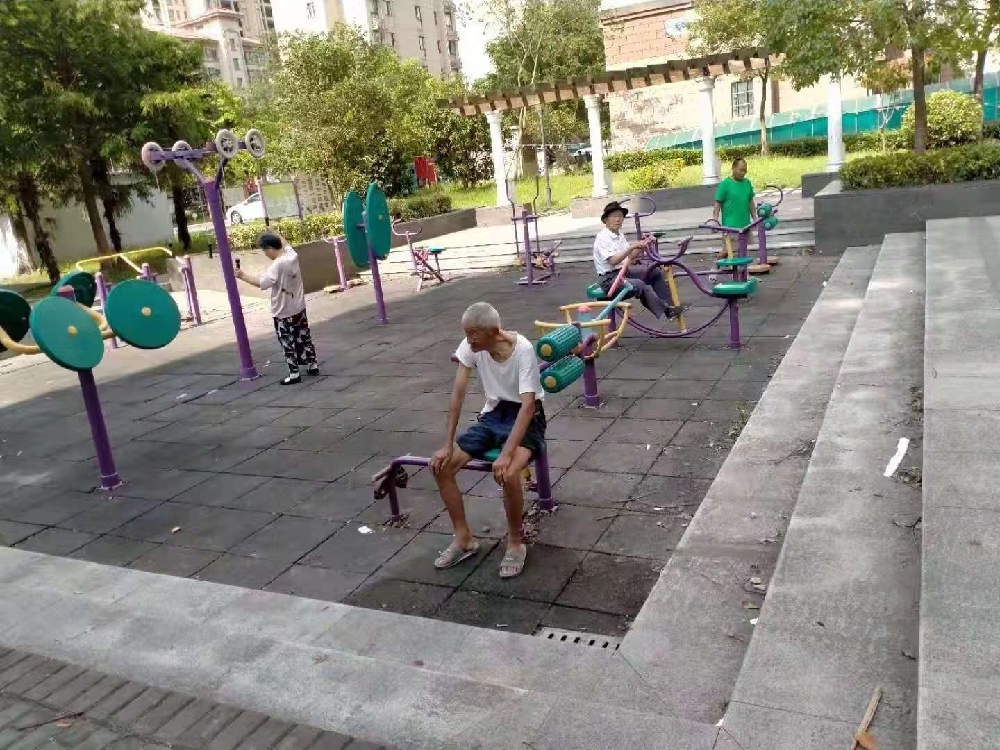 榮賢居委褚家華苑健身點(diǎn) 榮賢居委褚家華苑健身點(diǎn)