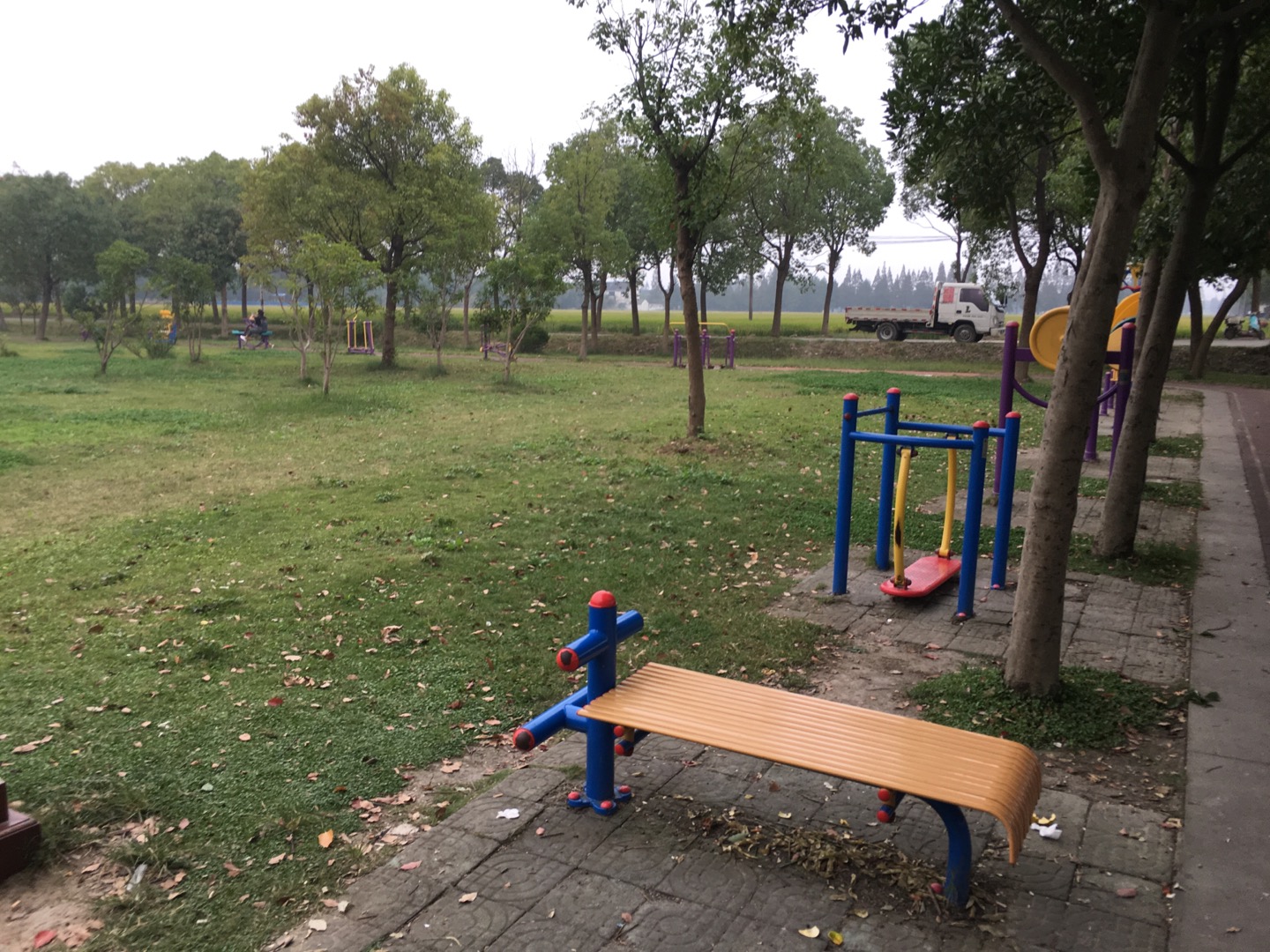 車墩鎮(zhèn)敬老院健身苑