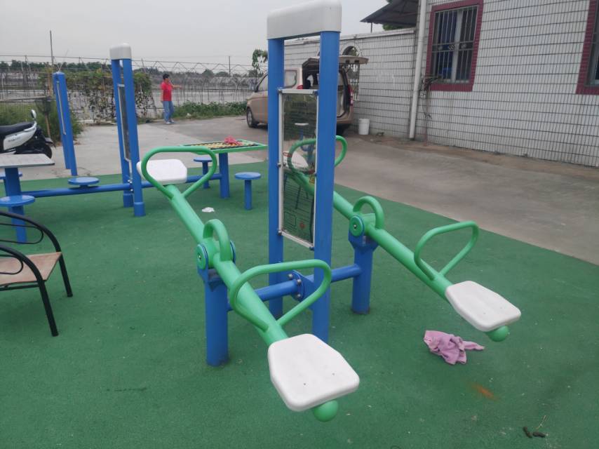 雙立柱蹺蹺板 雙立柱蹺蹺板