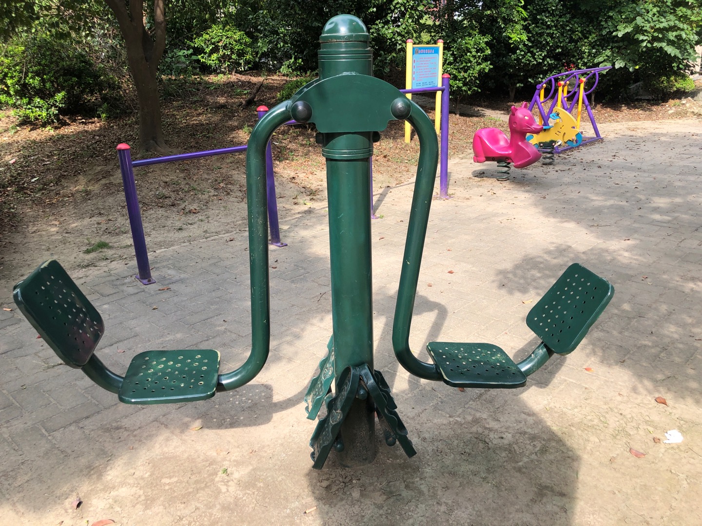 雙人坐蹬 雙人坐蹬