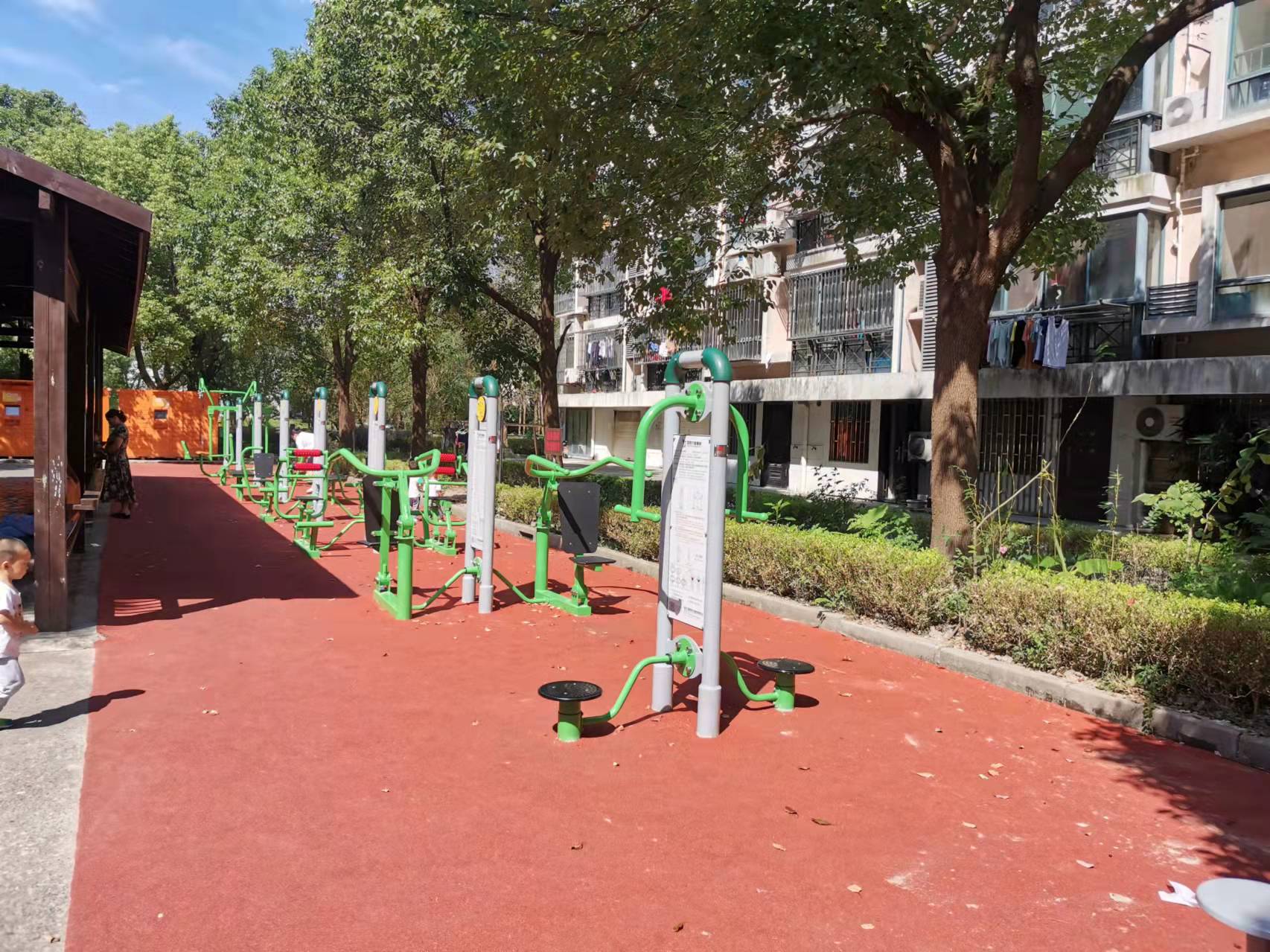 青村鎮(zhèn)青河和景苑市民益智健身點 青村鎮(zhèn)青河和景苑市民益智健身點