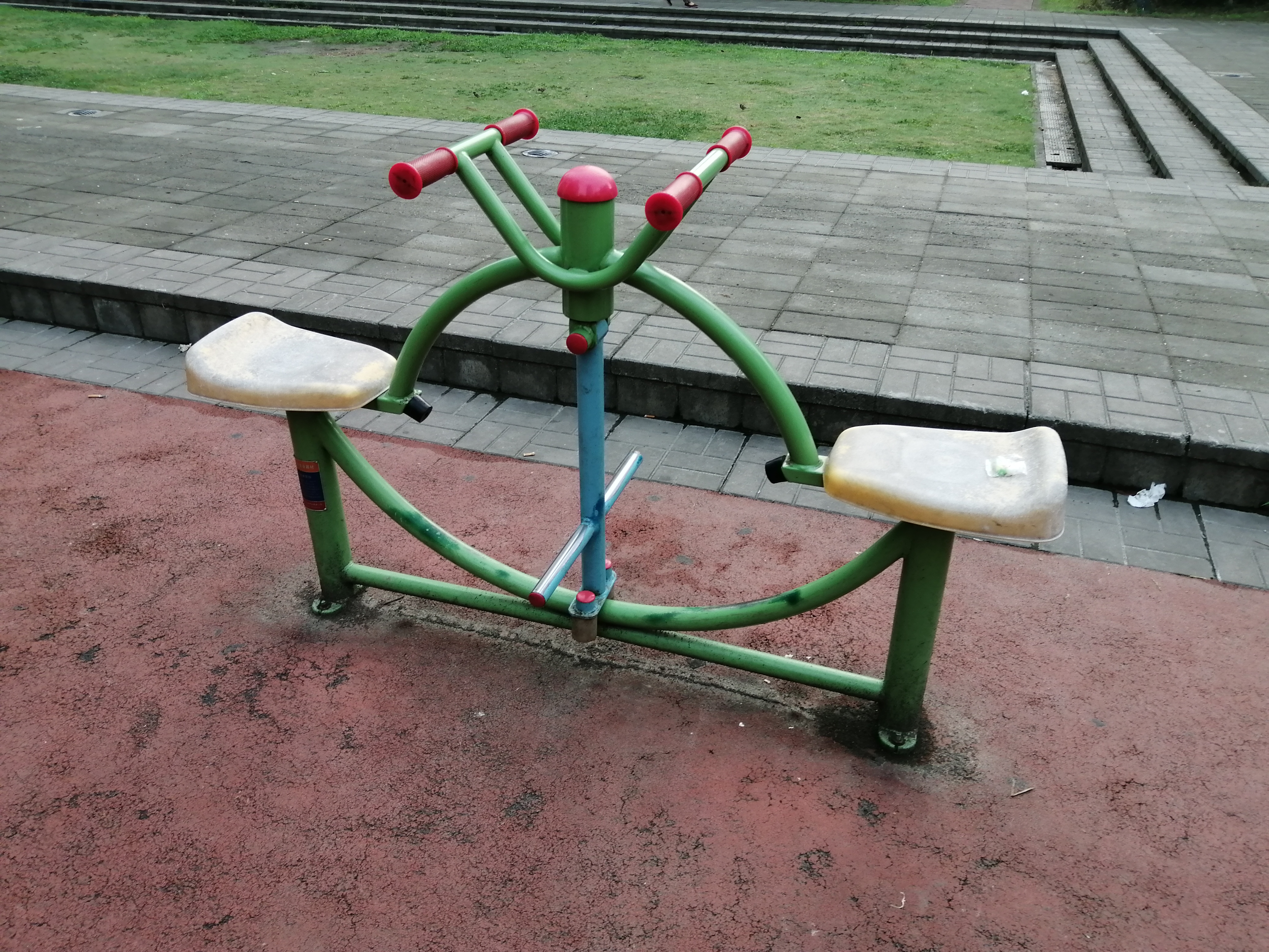 下肢康復(fù)器