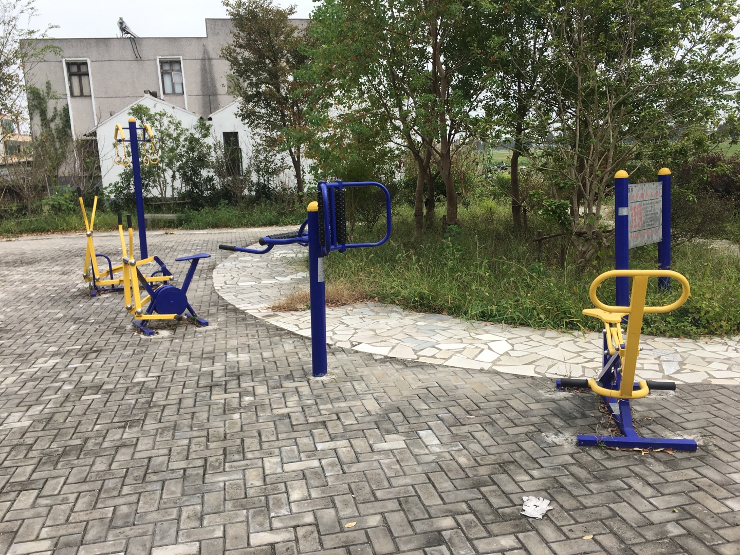 四村村新建隊健身點(diǎn)