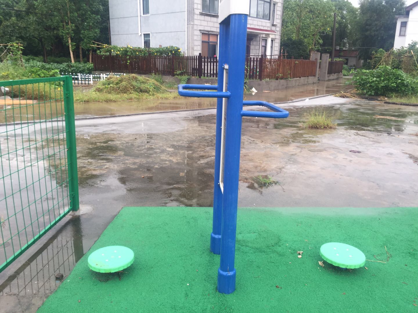 雙立柱扭腰器 雙立柱扭腰器