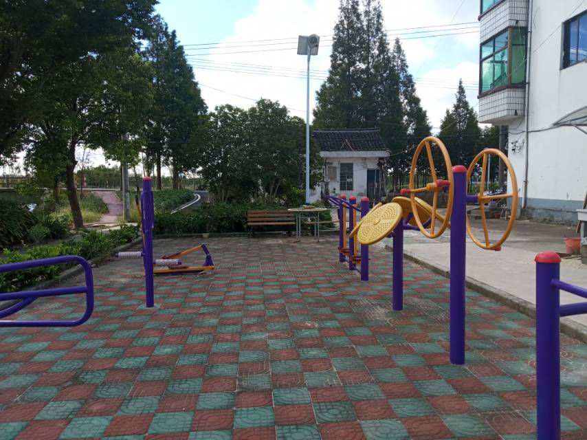 勇敢村勇勤十二組健身點(diǎn)