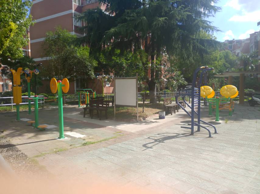 紫薇居委紫薇二村健身點 紫薇居委紫薇二村健身點