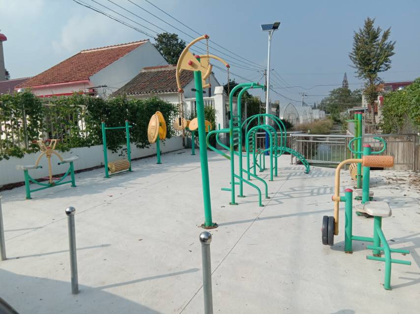 堡鎮(zhèn)人民村槐蔭1隊(duì)健身點(diǎn)