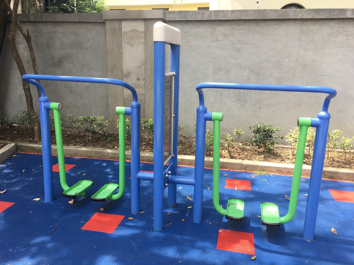 雙立柱太空漫步器 雙立柱太空漫步器