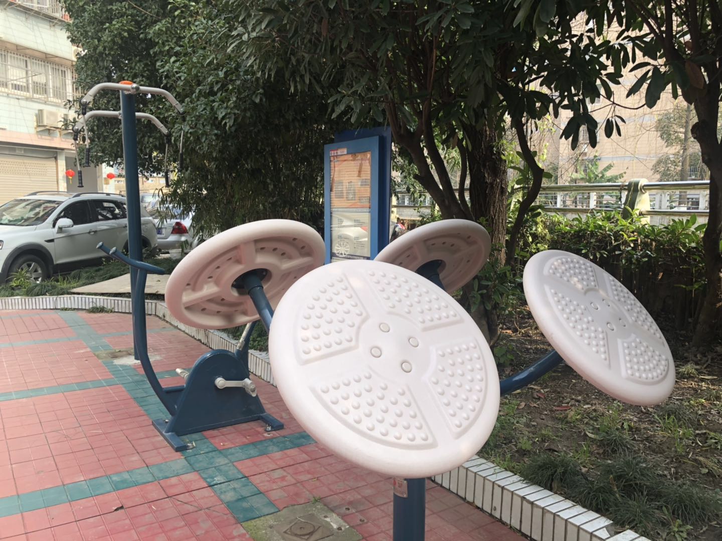 靜安區(qū)共和新路街道永樂居委健身點(diǎn)（延長中路700弄）