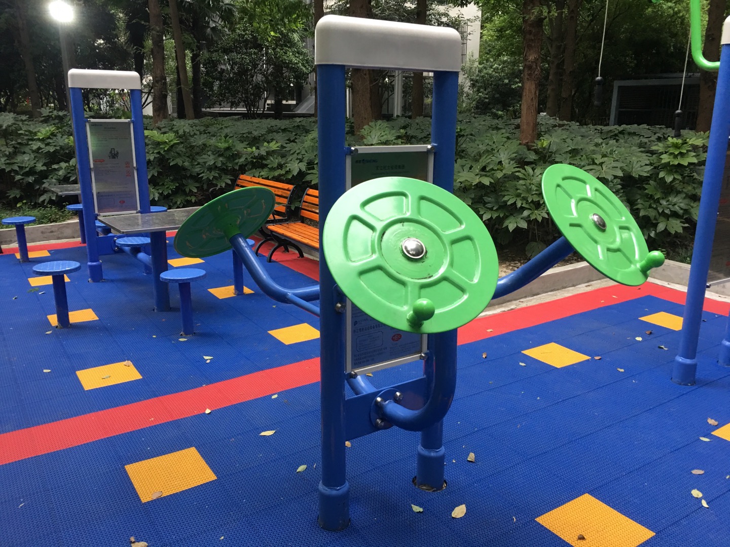 雙立柱太極揉推器