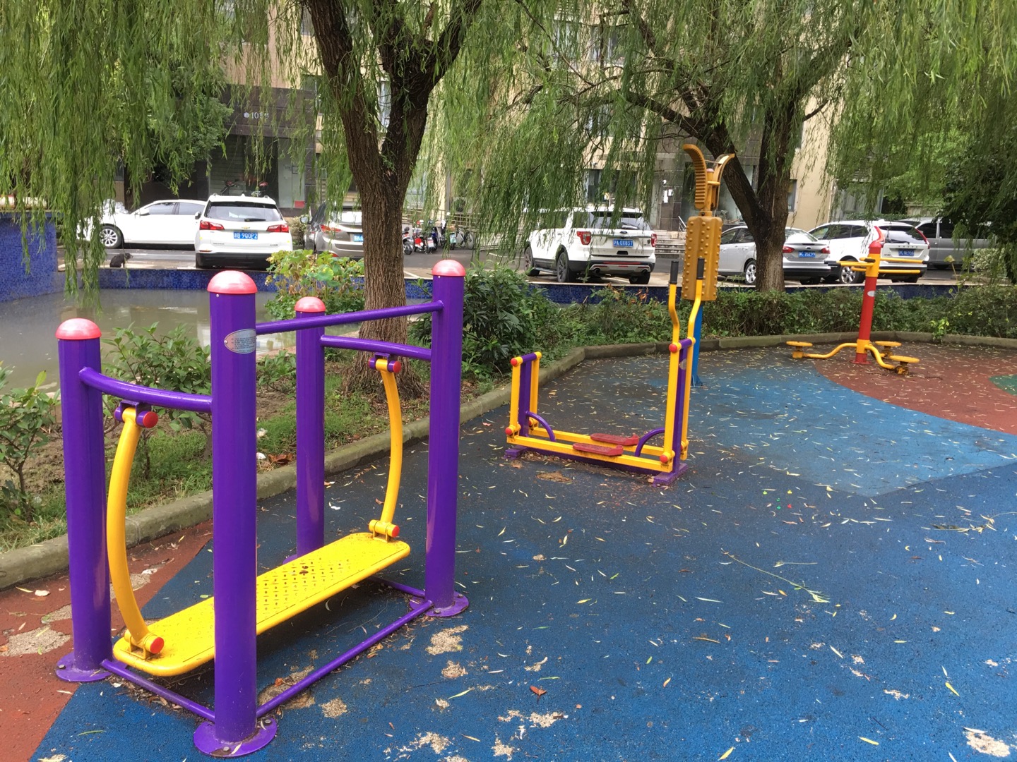 紫金花園第一益智健身點(diǎn)