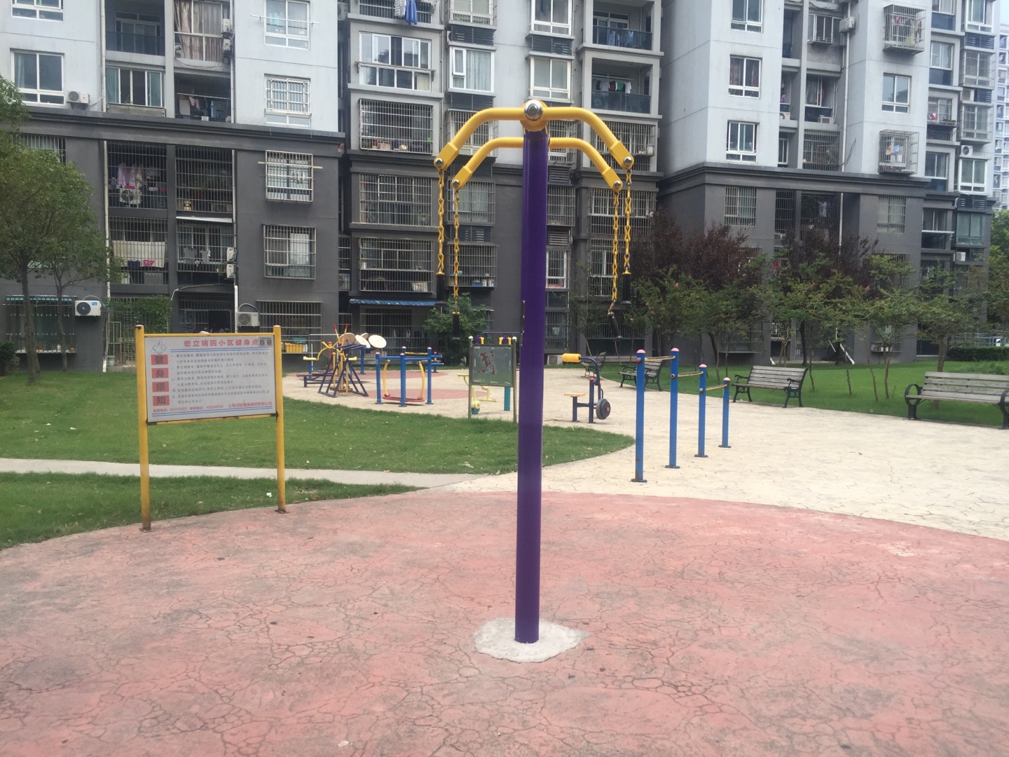 寶翔社區(qū)健身點(diǎn)（2）