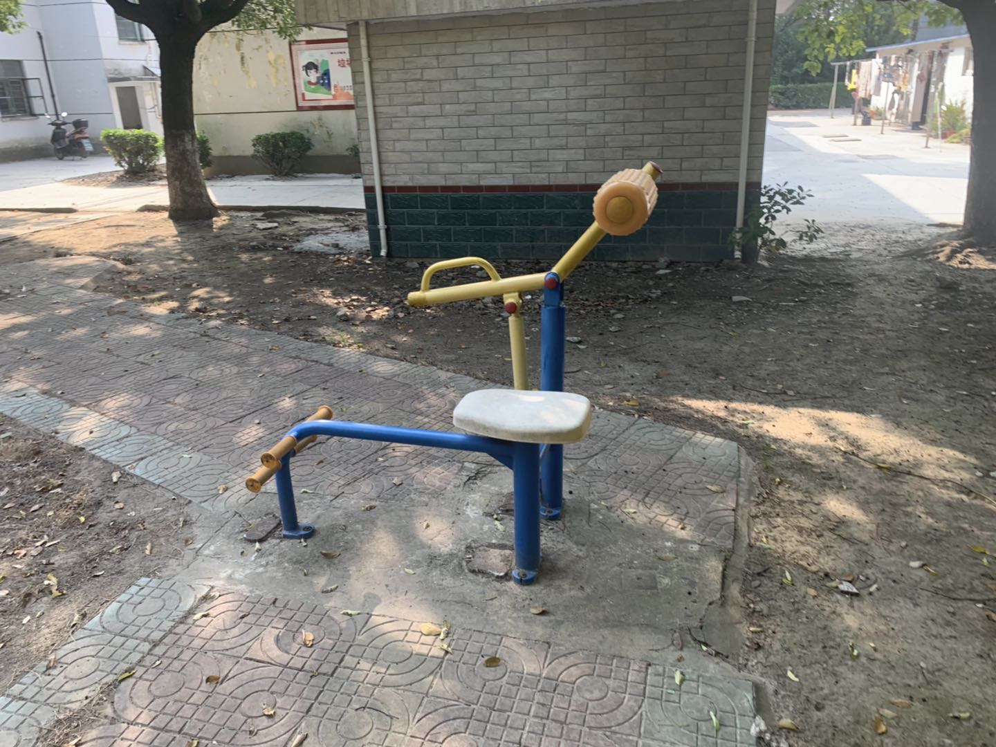 腹背鍛煉器 腹背鍛煉器