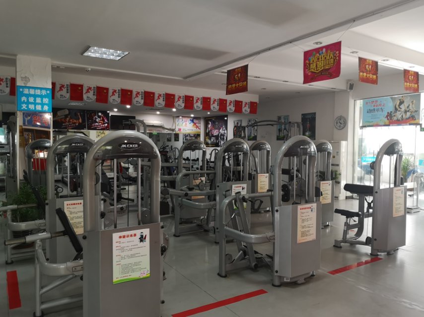 青村鎮(zhèn)社區(qū)百姓健身房 青村鎮(zhèn)社區(qū)百姓健身房