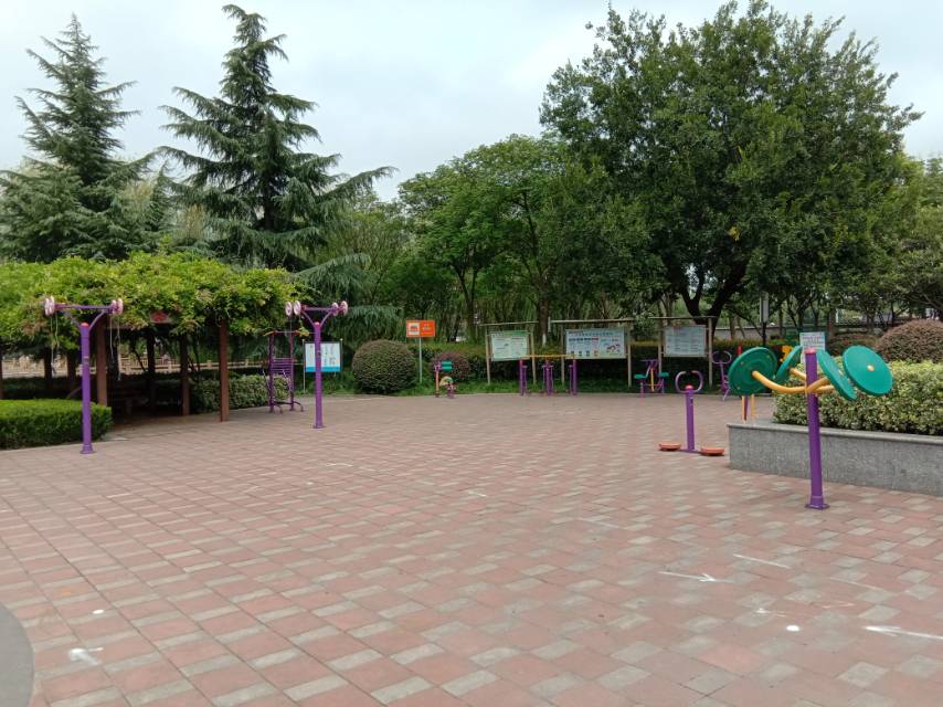 外岡鎮(zhèn)休閑廣場益智類健身點（二）