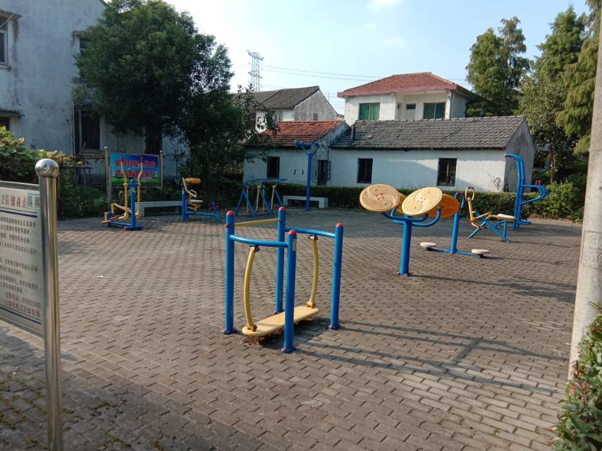 黃家埭村新中浜12隊(duì)健身點(diǎn)