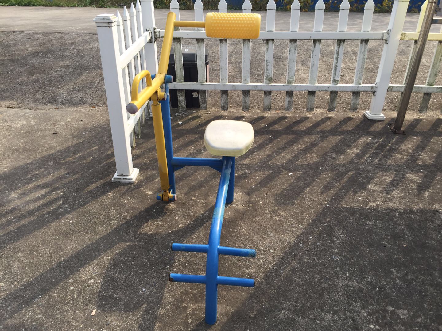 腹背鍛煉器 腹背鍛煉器