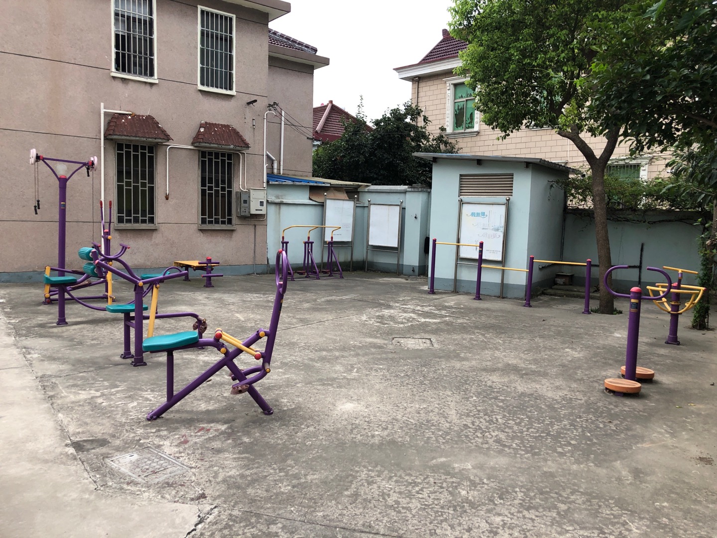 紀王村南二健身點