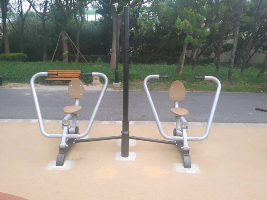 自重式平推訓練器 自重式平推訓練器