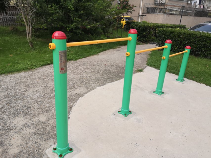 多聯(lián)壓腿架