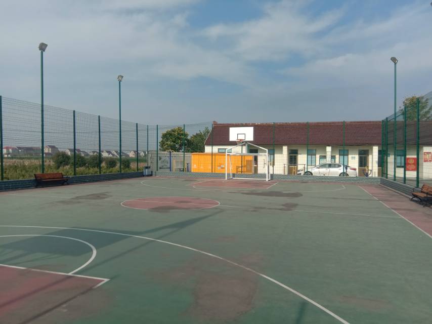 崇明區(qū)中興鎮(zhèn)富圩村村委會(huì)籃球場(chǎng)