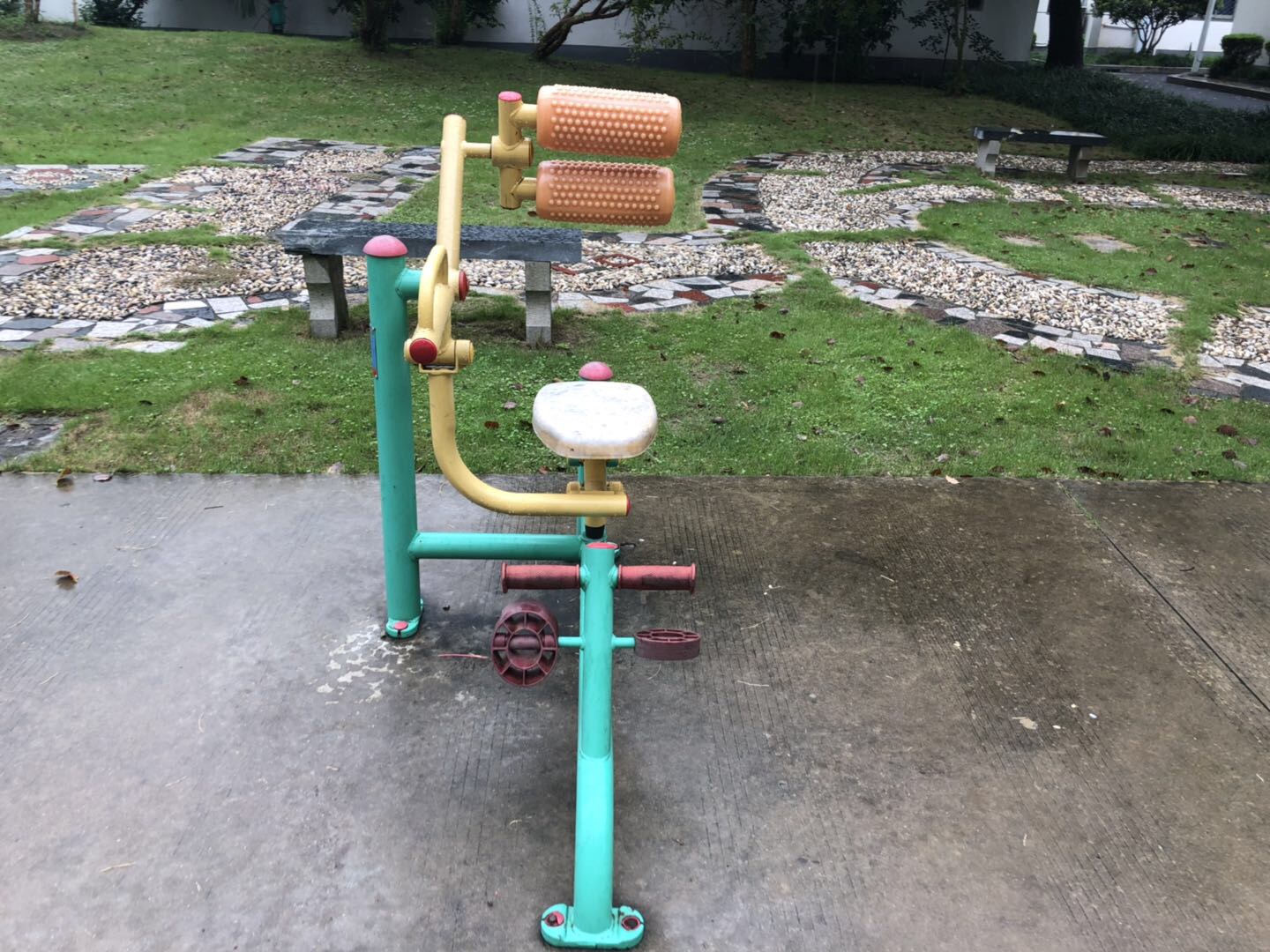 自重腹背鍛煉器 自重腹背鍛煉器