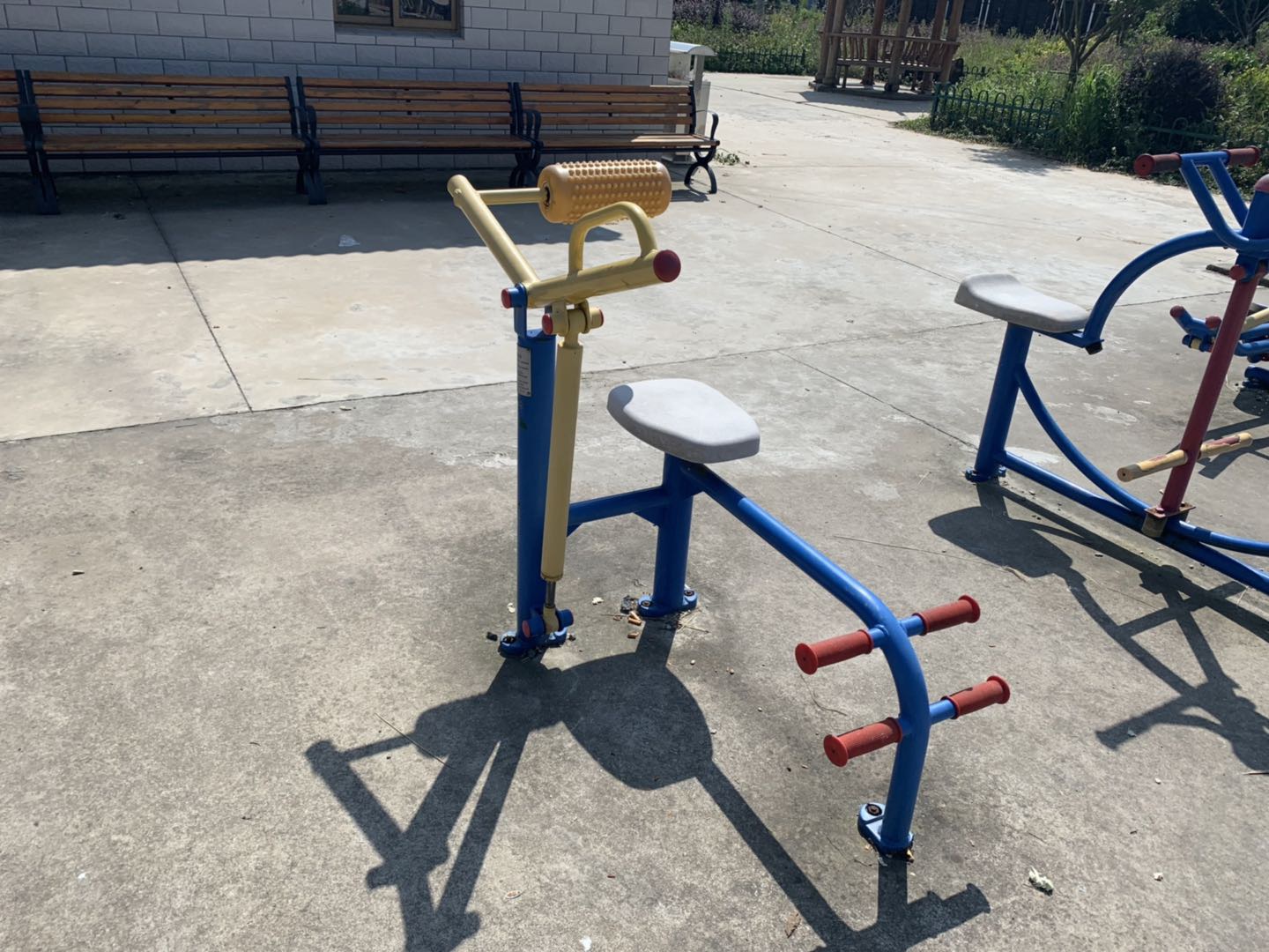 腹背鍛煉器 腹背鍛煉器