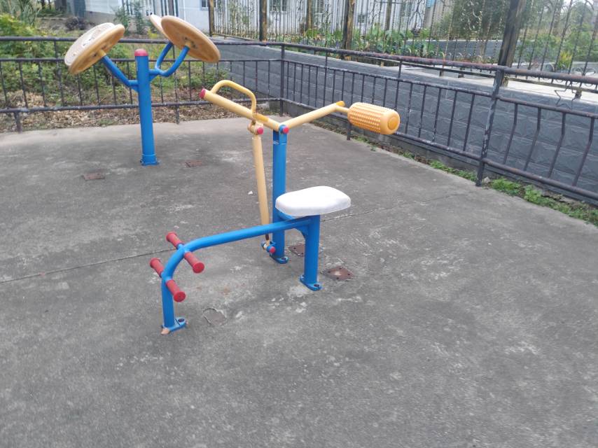 腹背鍛煉器 腹背鍛煉器