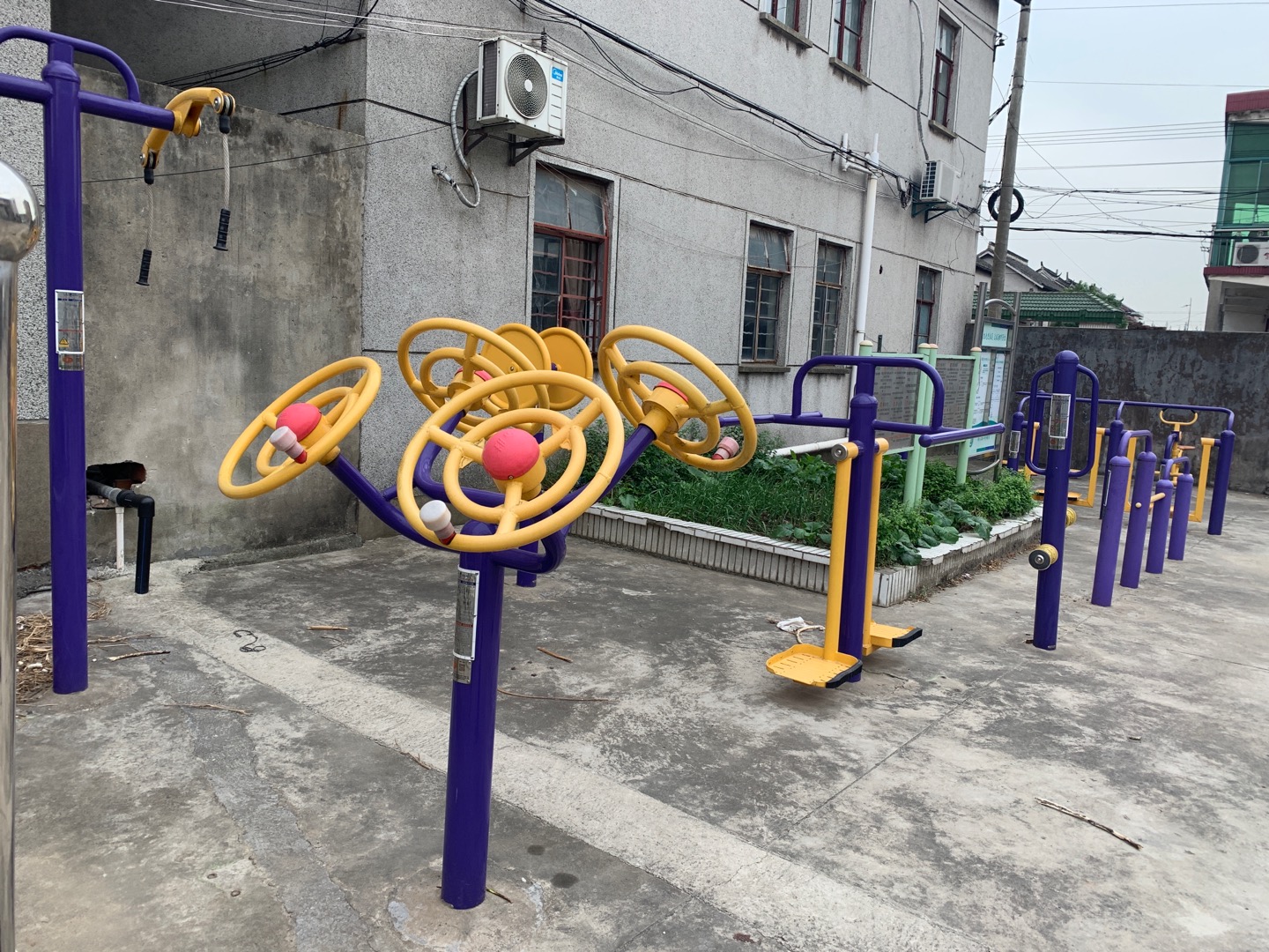 塘灣村老年活動室健身點