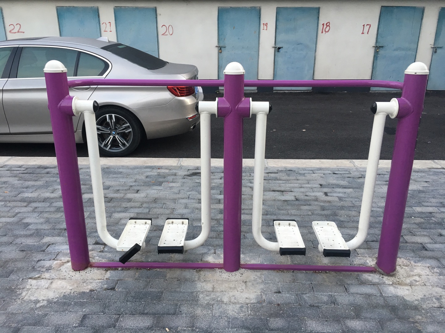 雙位漫步機(jī) 雙位漫步機(jī)