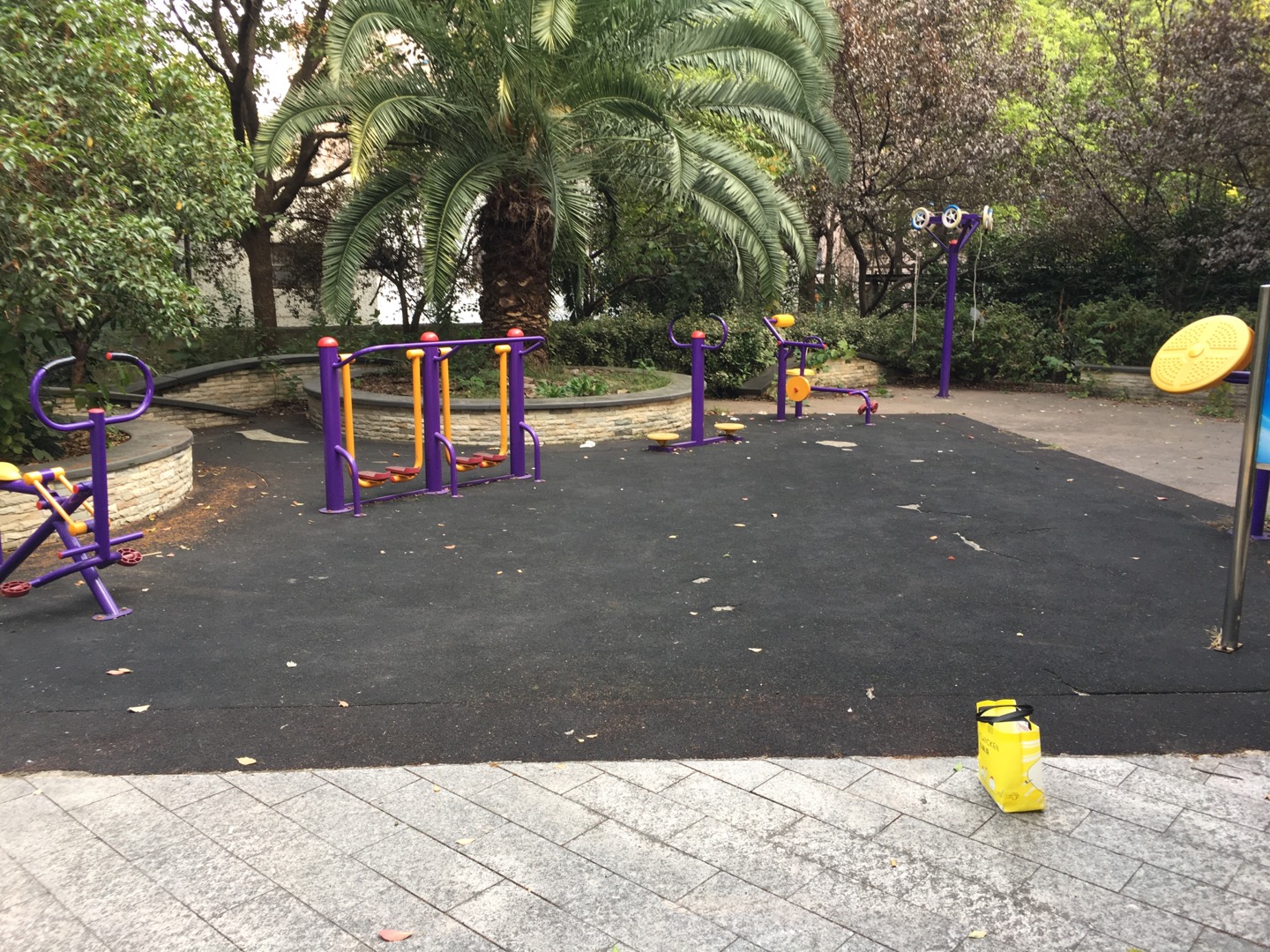 清峪社區(qū)健身苑點(diǎn)（1）