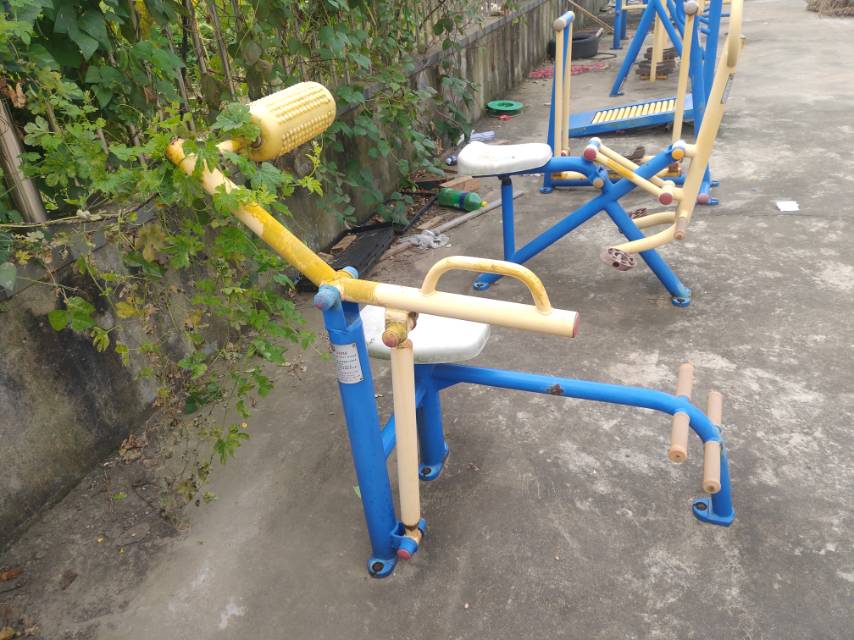 腹背鍛煉器 腹背鍛煉器