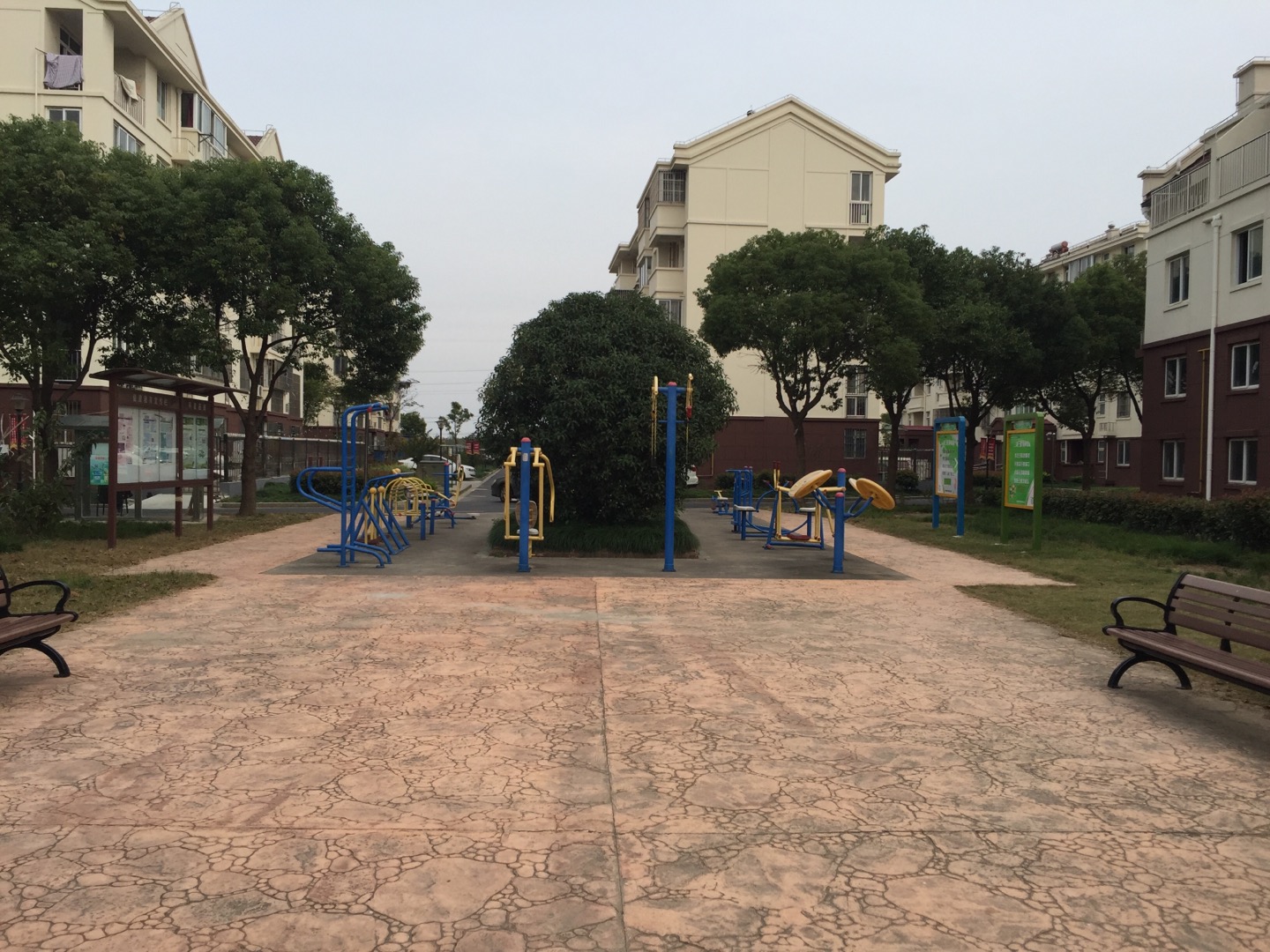 圓沙居住區(qū)健身點