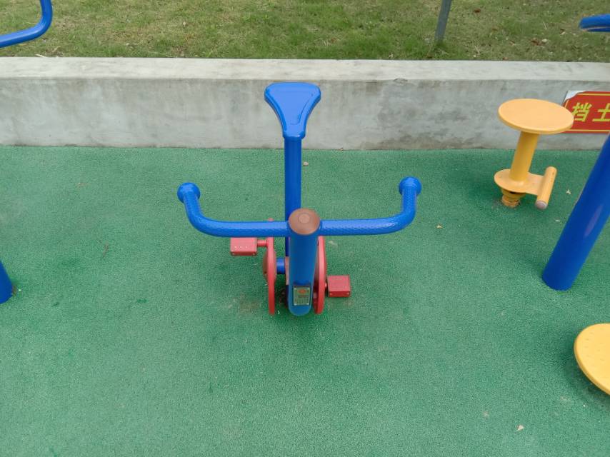 直立健身車(chē)