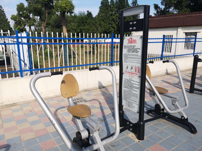 自重式平推訓練器 自重式平推訓練器