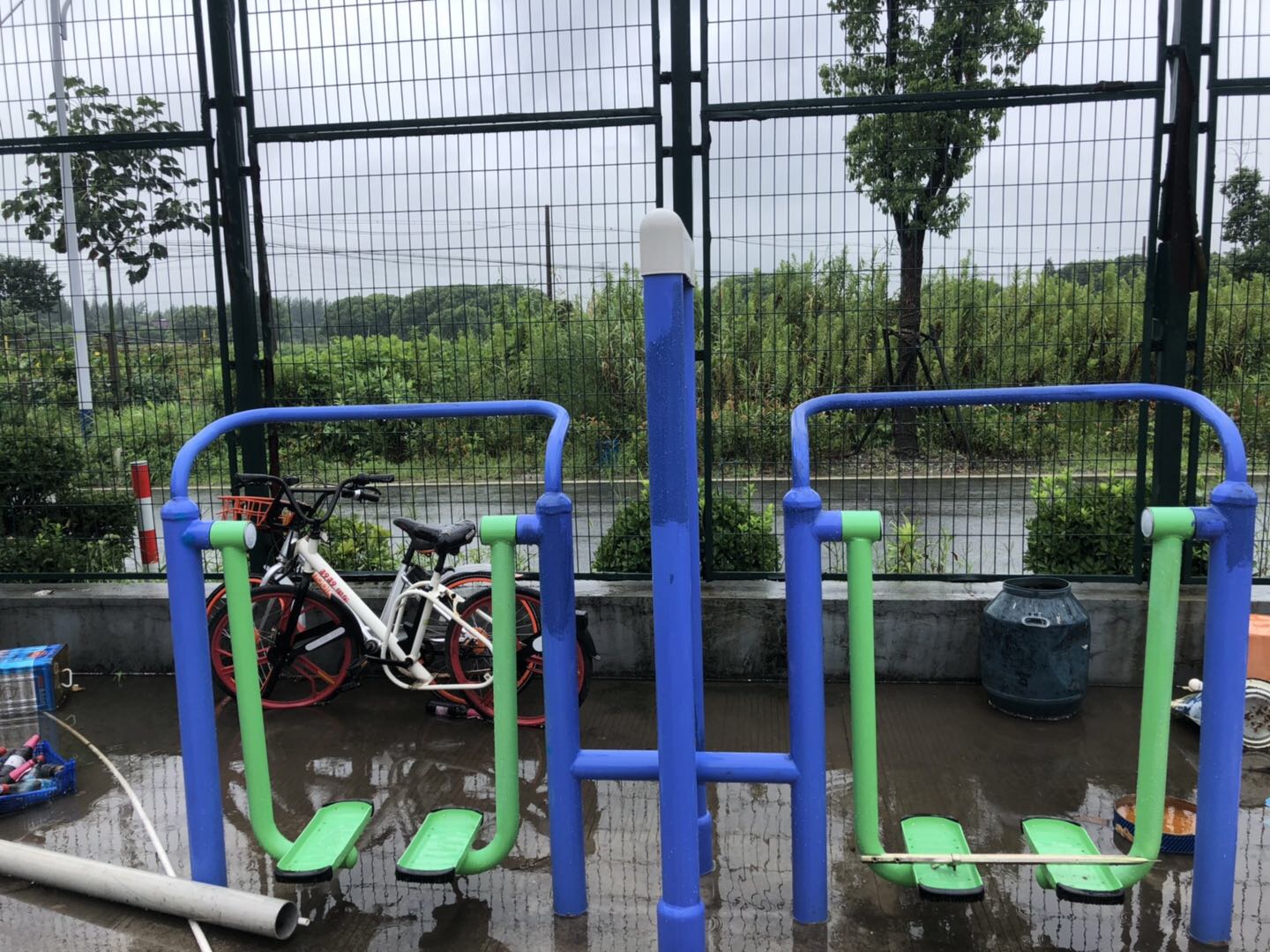 雙立柱太空漫步器